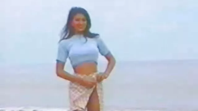 J'ai film x de lesbienne d'abord rempli ma chatte de lait, puis j'ai baisé