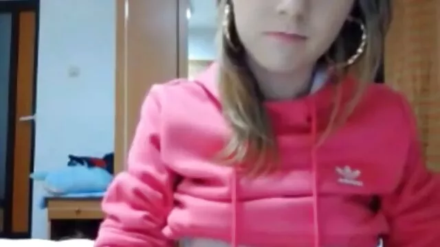 Pervert se masturbe video x lesbienne gratuit dans une chaise gynécologique