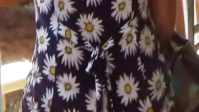 Fille les films porno lesbienne russe se fait baiser dans le trou arrière