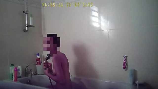 Le garçon a vidéo x lesbienne fait un tour à la blonde et l'a baisée