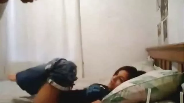 Un homme a baisé une Julia facilement accessible film x lesbiene en anal