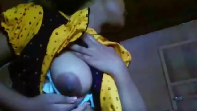 Gina a attaché la fille au bureau film porno pour lesbienne