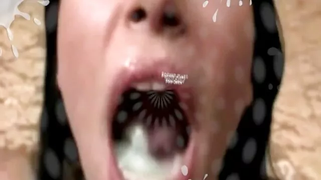 Cassie a fait une pipe à travers un trou dans le film porno lesbienne français mur d'un homme noir