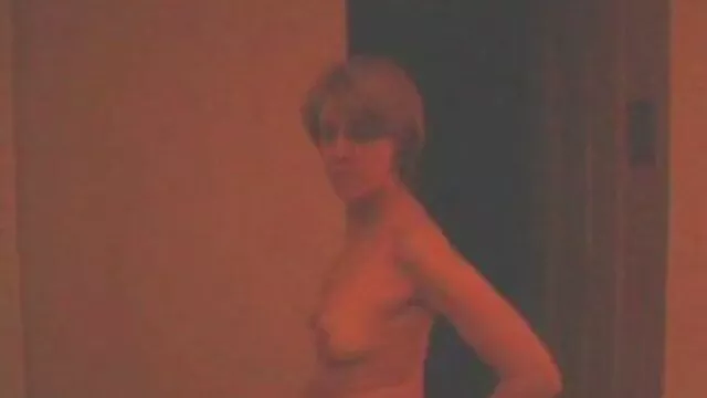 Une fille ange a enlevé sa culotte et a eu un orgasme film x francais lesbienne après une masturbation tranquille