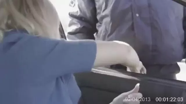 Un professeur sournois a léché la chatte de son élève en échange de notes film x de lesbienne