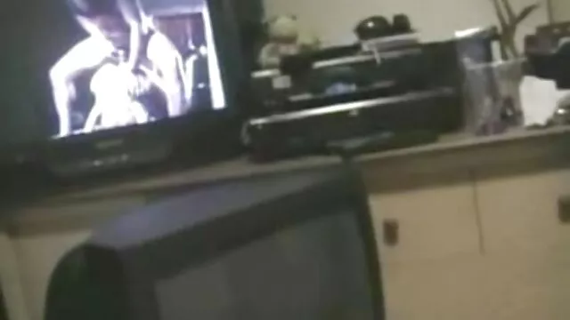 Gymnaste film x gratuit lesbienne nue s'amuse avec mignon dans des positions exotiques