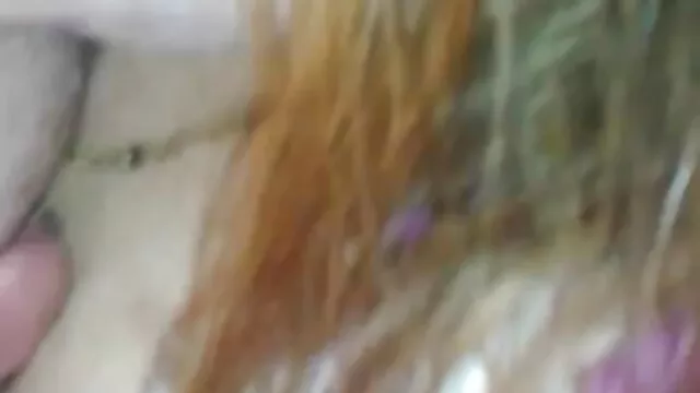 Le mec a film x de lesbienne baisé une nana russe en filmant tout sur une caméra amateur