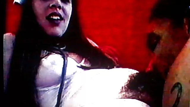Un étudiant film porno lesbien streaming mulâtre fait l'amour avec deux étalons