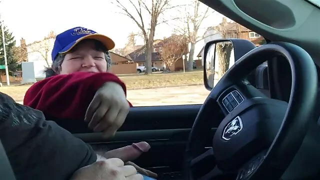 BBW se film lesbien x fait défoncer la chatte et jouir sur son gros ventre