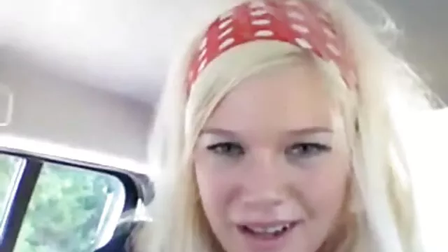 Un touriste en visite est tombé entre les mains d'une film x lesbiene Thaïlandaise expérimentée