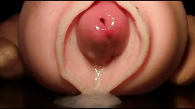 Mari regarde cocu d'une femme film porno de lesbienne gratuit sexy avec son amant sur le lit