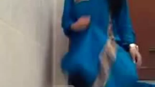 Le garçon a baisé film porno amateur lesbienne la chatte poilue et anale d'une brune potelée