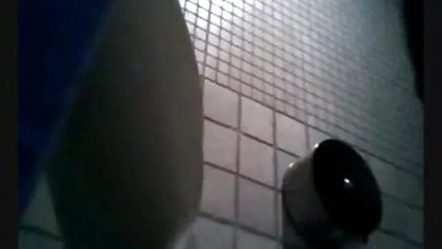 Les étudiants sont restés ensemble film x gouine pour la nuit et ont fait l'amour